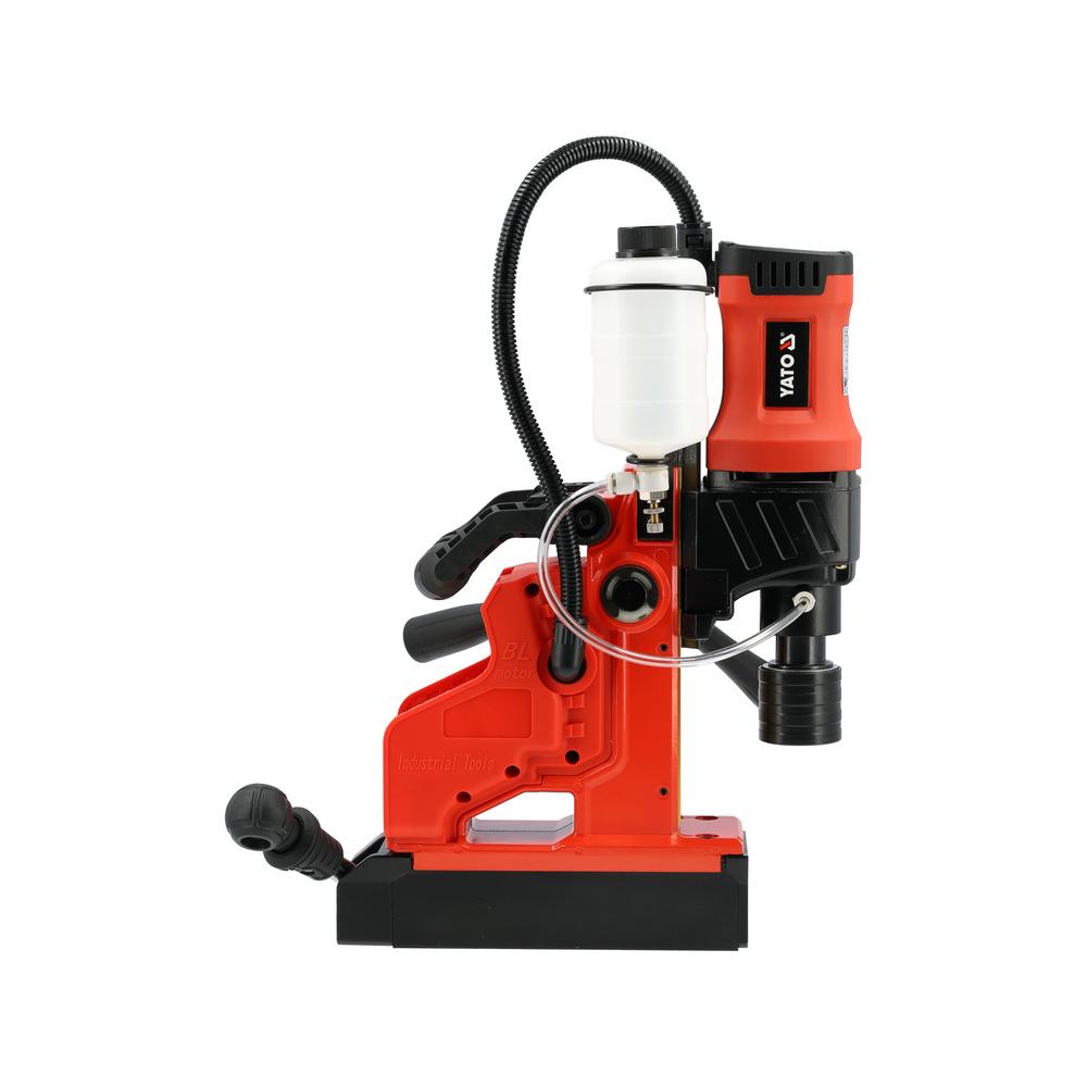 Yato akkumagneettiporakone 18V takaa