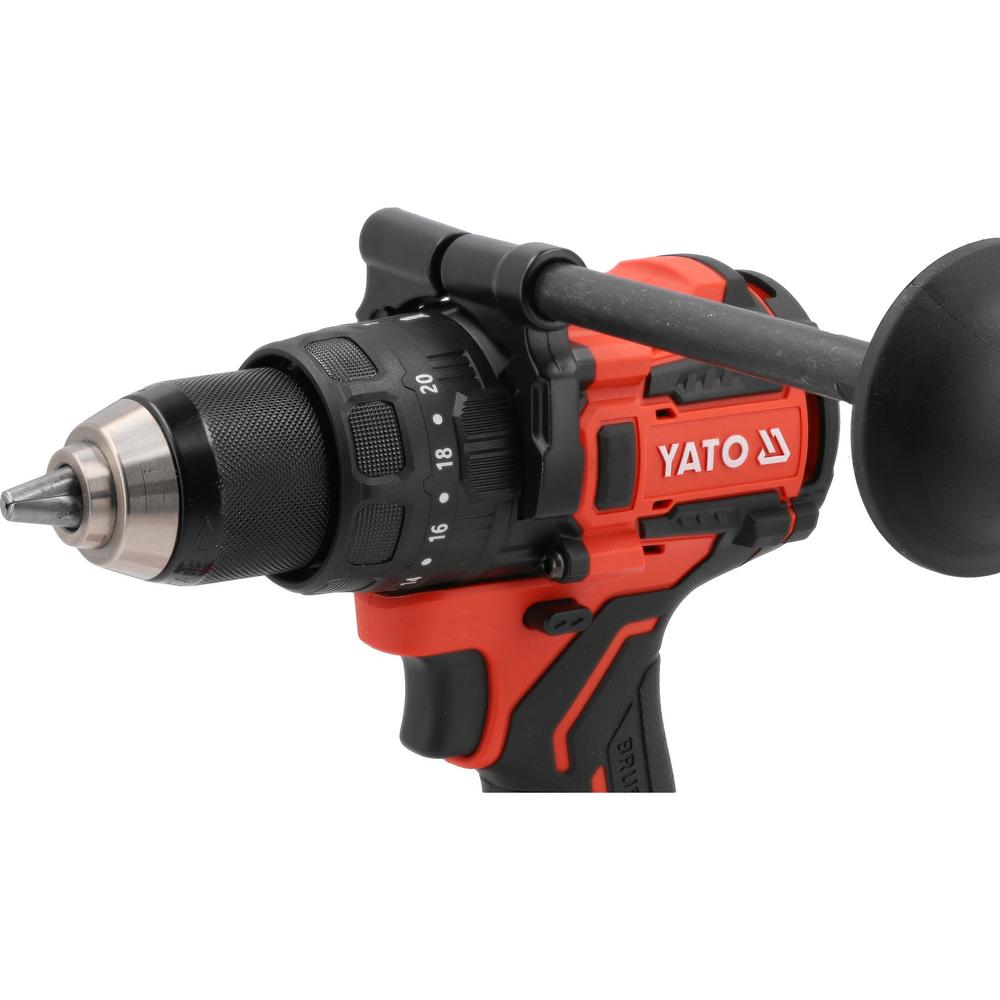 Yato akkuporakone 150 Nm 2x4 Ah – istukka ja momentinsäätörengas