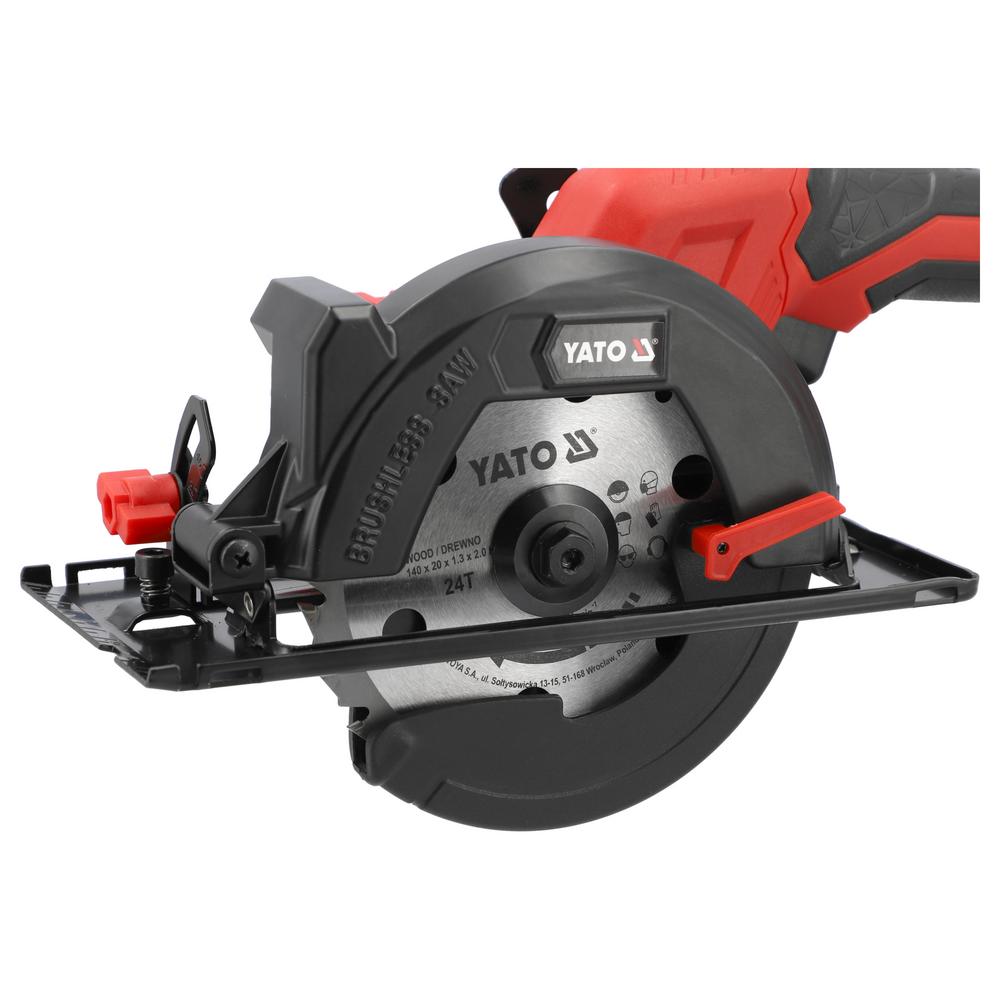Yato akkukäsisirkkeli 18V 140 mm runko – sahanterä ja suojus lähikuva